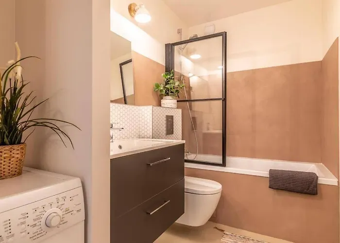 T3 Centre Proche Avec Parking Privatif * Μπιαρίτζ